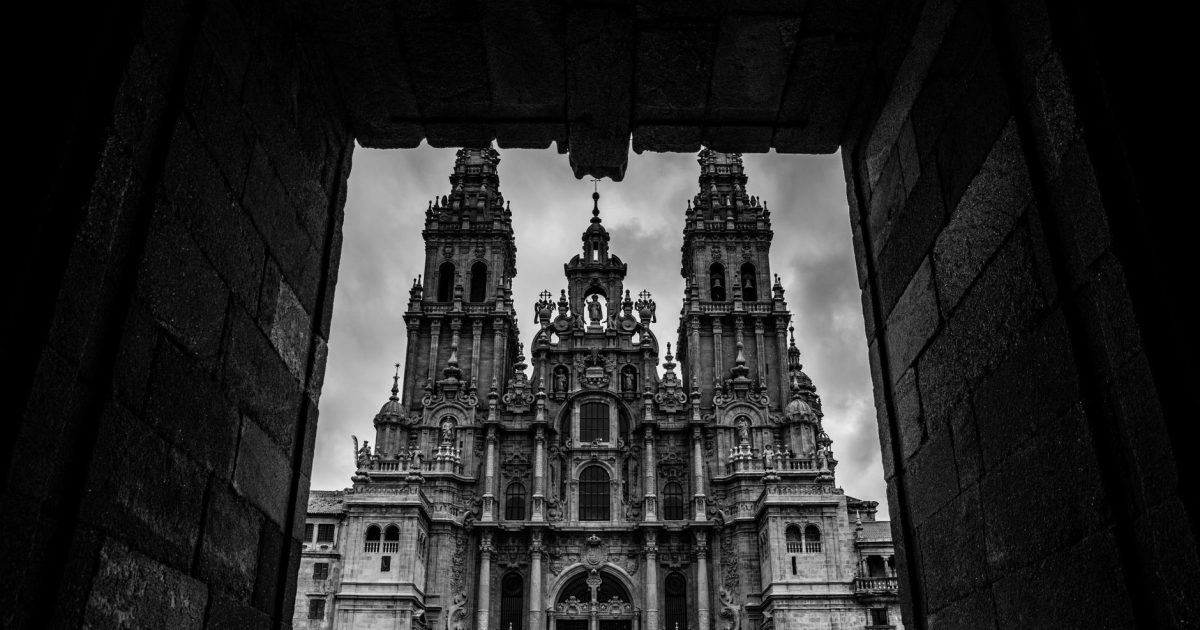 Credencial y Compostela: cómo obtenerlas y qué sellos necesitas