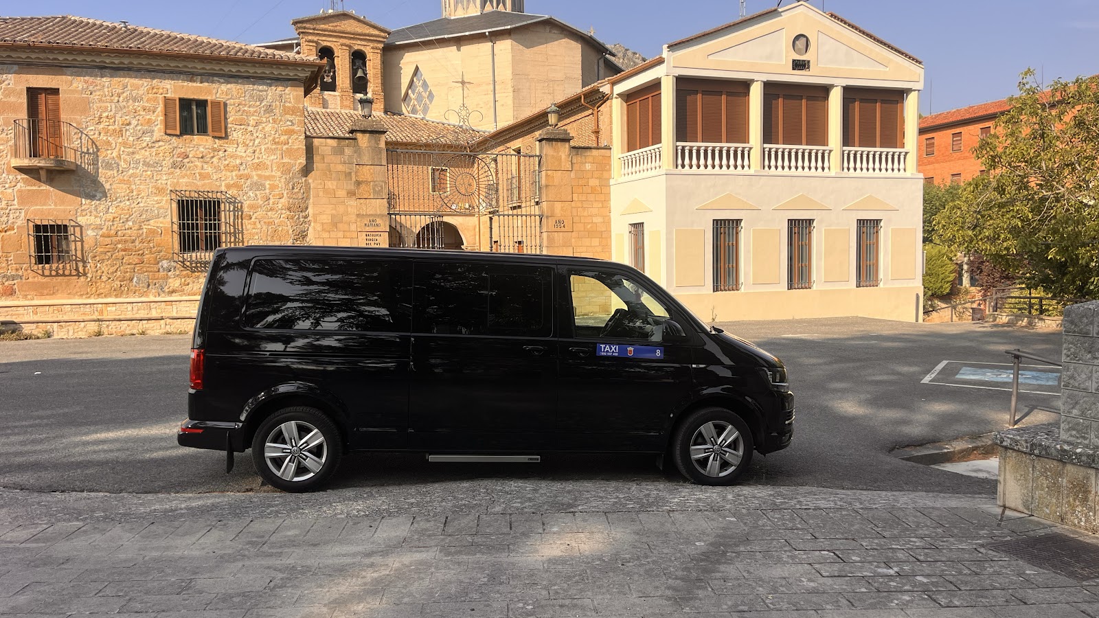 TAXI ESTELLA ☎️ 692 007 400